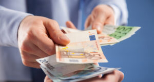 Hohe Inflation führt im 3. Quartal 2022 zu Reallohnrückgang von 5,7 %