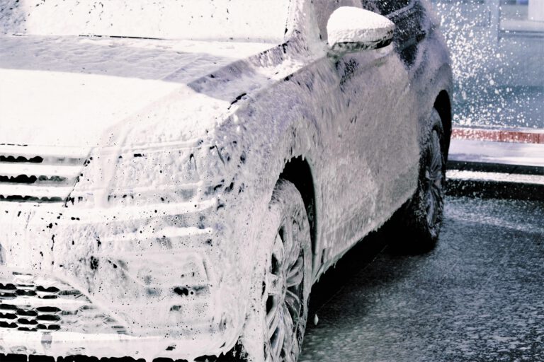 Caramba lässt die Autowäsche schäumen