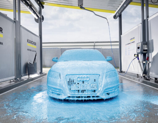 Blauer Schaum für die SB-Wäsche