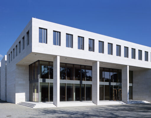 BGH-Urteil: Betreiber einer Waschanlage haftet für Schäden am Heckspoiler