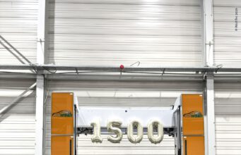 WashTec produziert 1.500ste SmartCare ©WashTec-1500SmartCare_082026-02